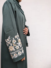 Load image into Gallery viewer, Zahra Open Abaya
