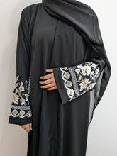 Load image into Gallery viewer, Zahra Open Abaya
