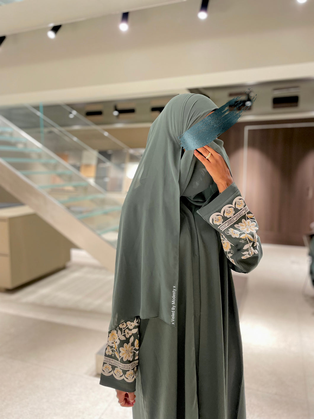 Zahra Open Abaya